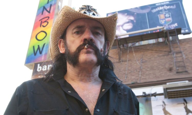 Lemmy, approvata una statua in suo onore nella sua città natale