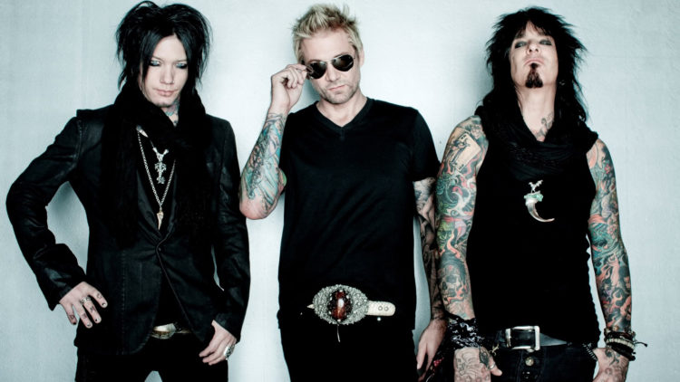 Sixx A.M. – The Rock Story Is Going On