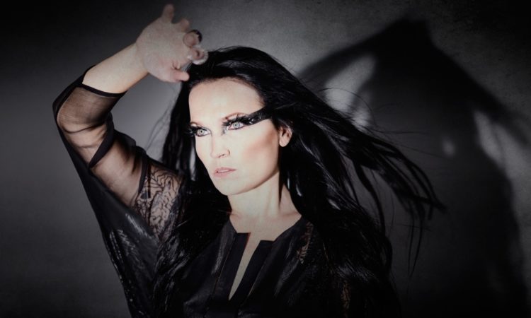 Tarja, due date in Italia a novembre