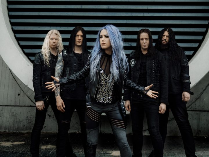 Arch Enemy, video di ‘The Race’