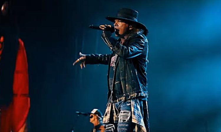 Axl Rose, twitta contro i droni pirati