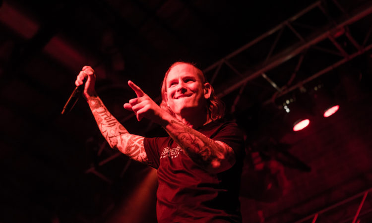 Corey Taylor, video di ‘Black Eyes Blue’