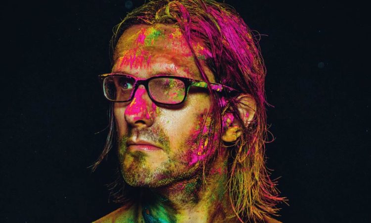 Steven Wilson, l’official music video del brano ‘People Who Eat Darkness’