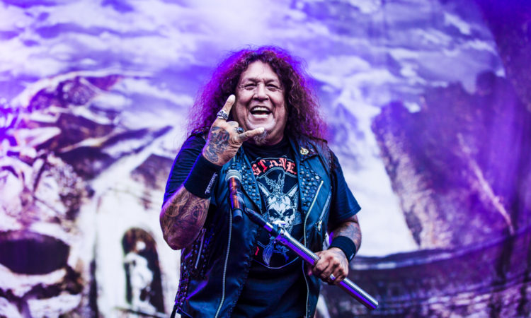 Testament, album solista per Chuck Billy