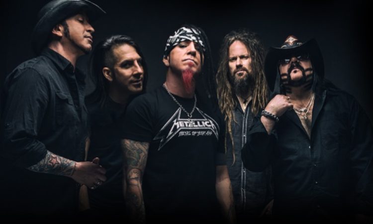 Hellyeah, le foto dei fan con Vinnie Paul per l’artwork del nuovo album