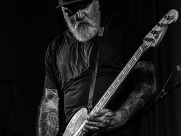 C.J. Ramone + Dee Cracks + Mad Beat + Quarantena @Spazio Polivalente – Caramagna Piemonte (CN), 15 luglio 2019