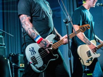 C.J. Ramone + Dee Cracks + Mad Beat + Quarantena @Spazio Polivalente – Caramagna Piemonte (CN), 15 luglio 2019