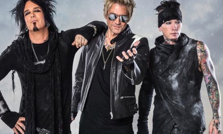 Sixx:A.M., nuovo video ‘Talk To Me’