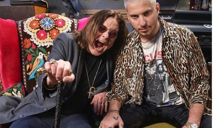 Ozzy Osbourne, la cover dei Pink Floyd del chitarrista Andrew Watt con Miley Cyrus