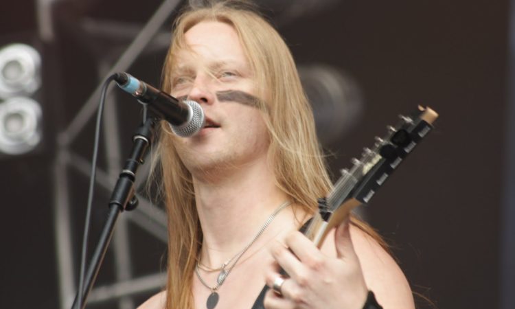 Ensiferum, Petri Linddroos mostra i posti più metal di Helsinki