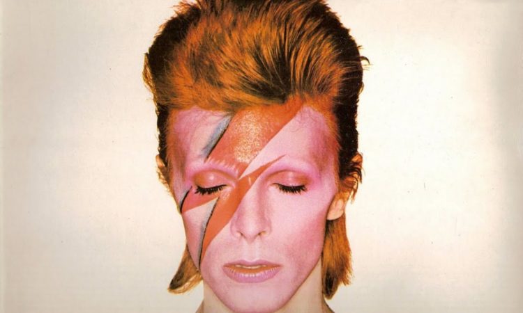 David Bowie, il raro album LiveAndWell.com pubblicato per la prima volta in streaming