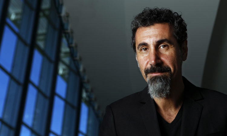 Serj Tankian, in arrivo nuovo EP con pezzi scritti per i System Of A Down