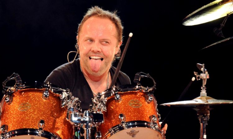 Metallica, Lars Ulrich: “Bon Scott è stato il frontman più figo di tutti i tempi”