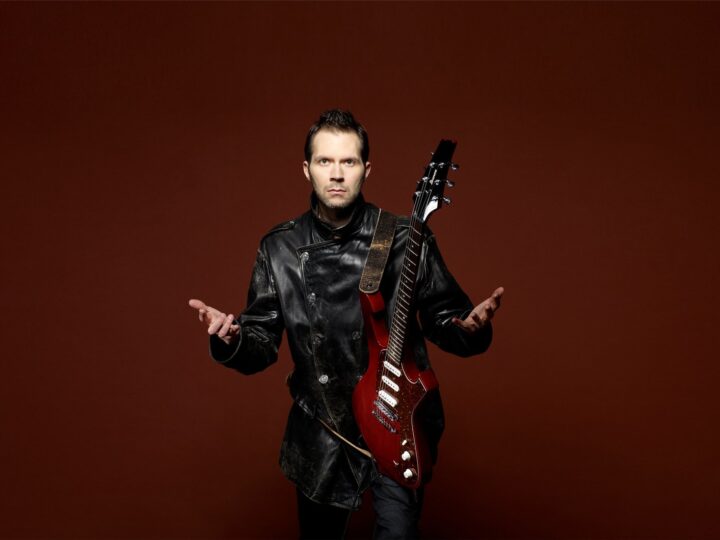Paul Gilbert, il nuovo video ‘Holy Diver’ on line