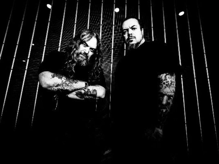 Cavalera, firmano con Nuclear Blast e ri-registrano “Bestial Devastation” & “Morbid Visions”