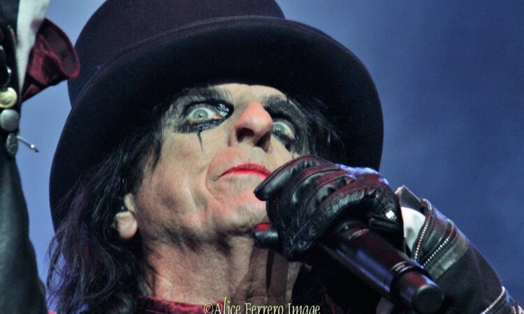 Alice Cooper, pubblicato il lyric video di ‘Welcome To The Show’