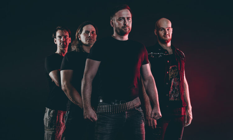 Inner Axis, guarda il video di ‘Burn with me’